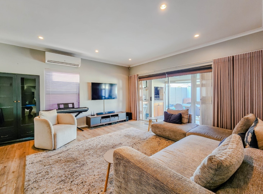 To Let 3 Bedroom Property for Rent in Sonstraal Heights Western Cape